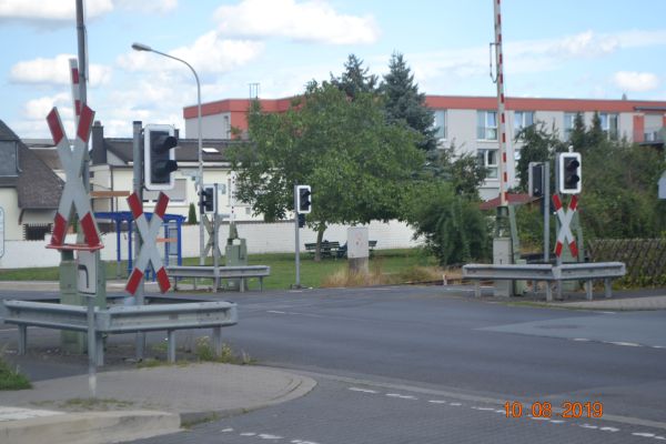 Grünflächen rund um den Bahnhof Urberach
